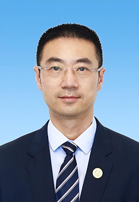 李恩東最新職務(wù)，時(shí)代的領(lǐng)航者
